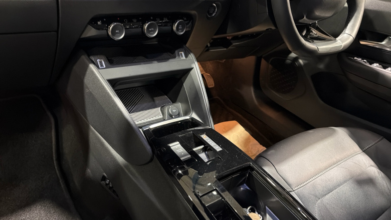 Citroen C4 1.2 Hybrid [136] Max 5dr e-DCS6 Petrol Hatchback